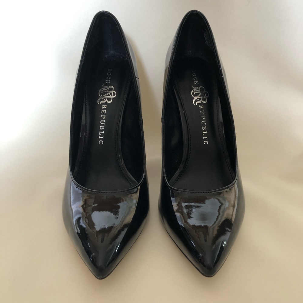 Rock & Republic Black Patent Leather Heels, Size 8